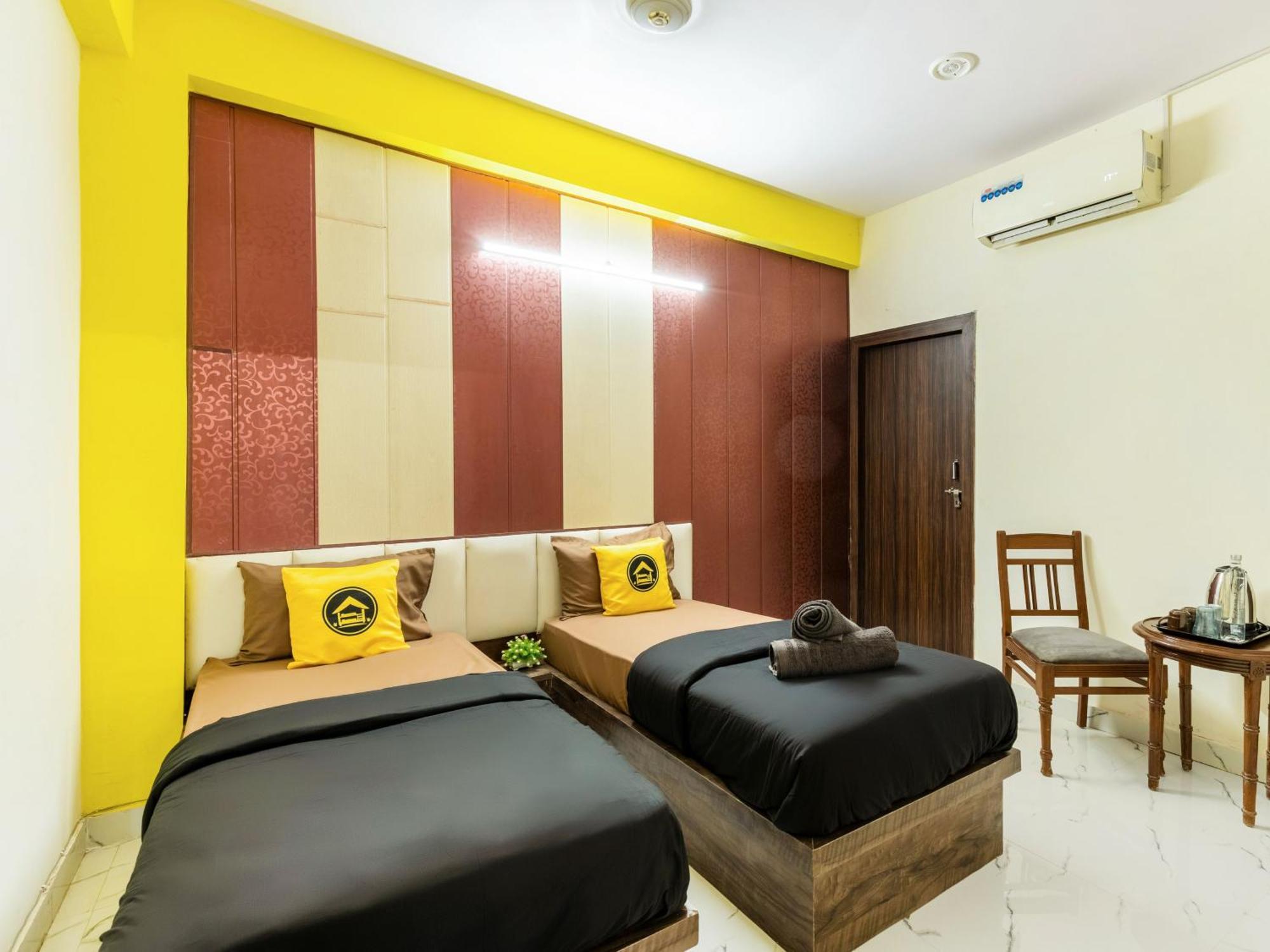 The Hosteller Agra Agra  Room photo