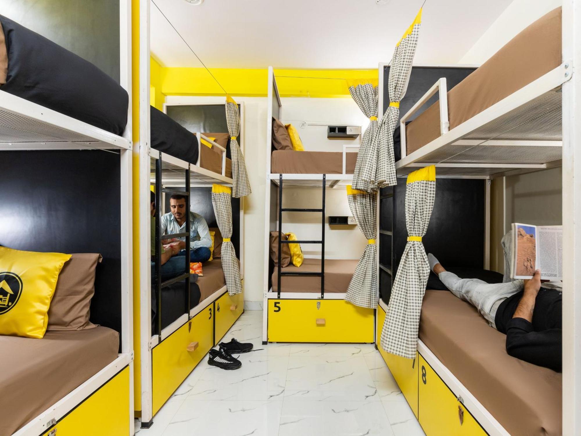 The Hosteller Agra Agra  Room photo